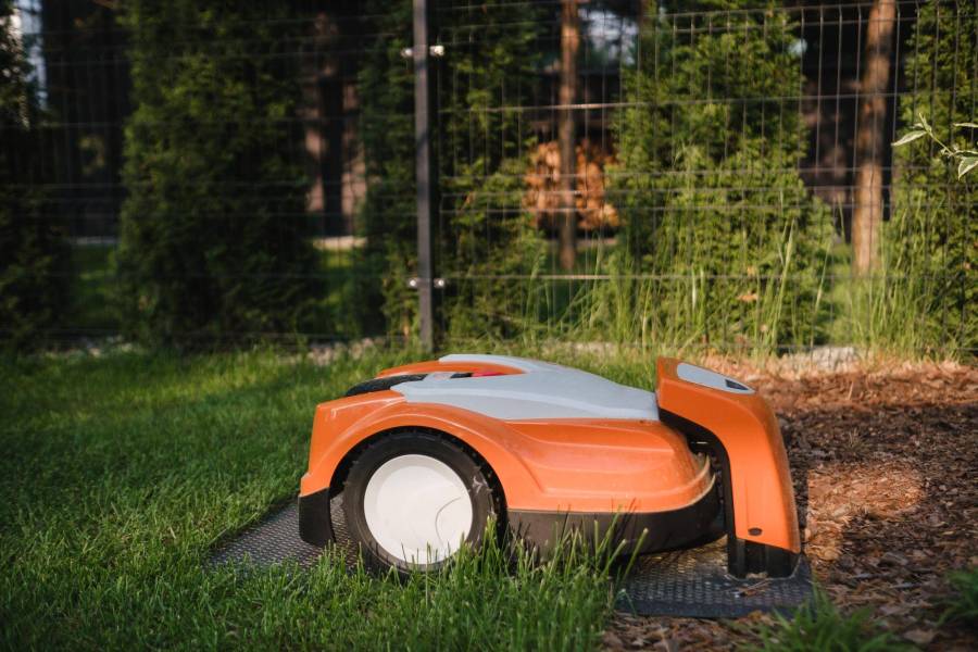 Robot koszący bez przewodu przewodnik do nowoczesnego ogrodu